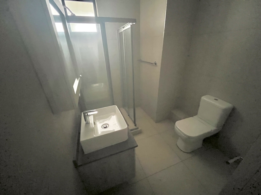 2 Bedroom Property for Sale in Erand Gardens Gauteng