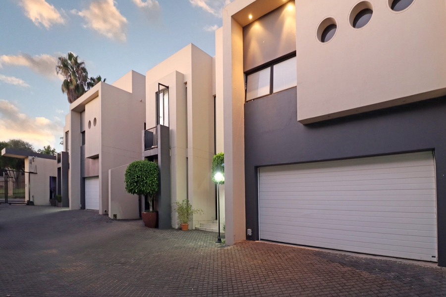 3 Bedroom Property for Sale in Bryanston Gauteng