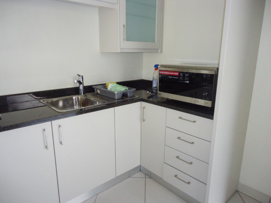 To Let 1 Bedroom Property for Rent in Atholl Gauteng