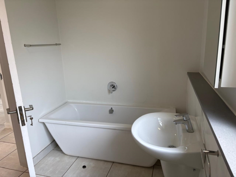 To Let 3 Bedroom Property for Rent in Savannah Country Estate Gauteng