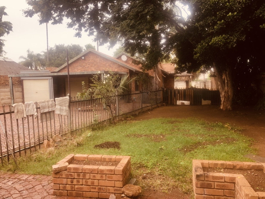 10 Bedroom Property for Sale in Pretoria North Gauteng