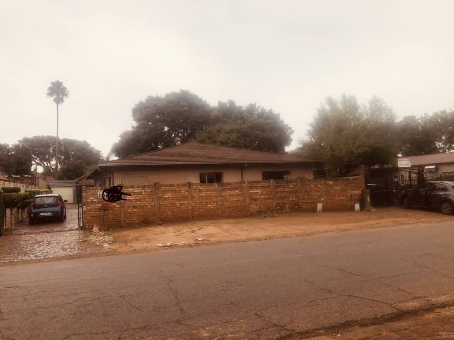 10 Bedroom Property for Sale in Pretoria North Gauteng