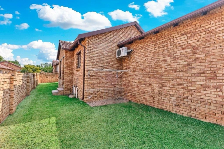 3 Bedroom Property for Sale in Noordhang Gauteng