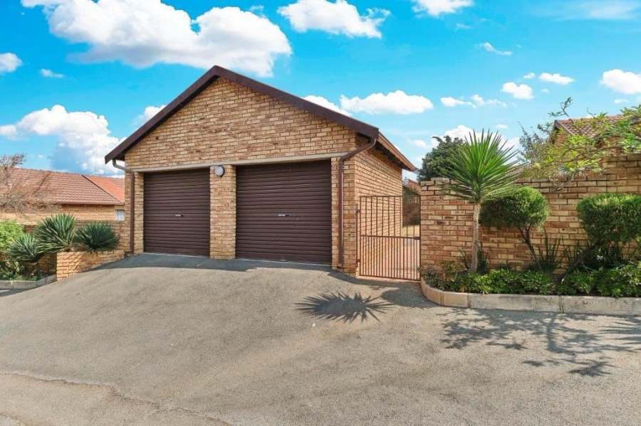 3 Bedroom Property for Sale in Noordhang Gauteng