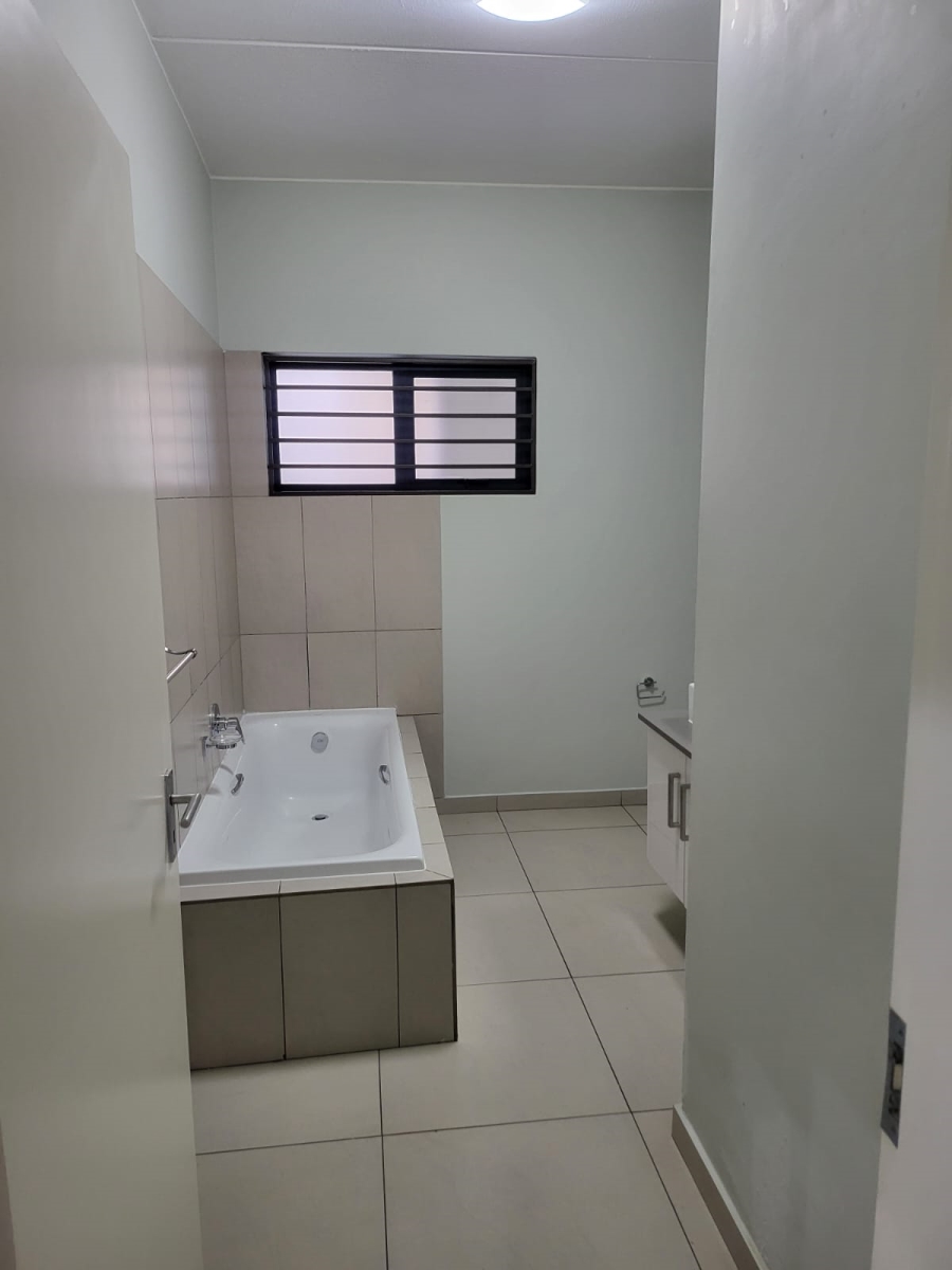 3 Bedroom Property for Sale in North Riding AH Gauteng