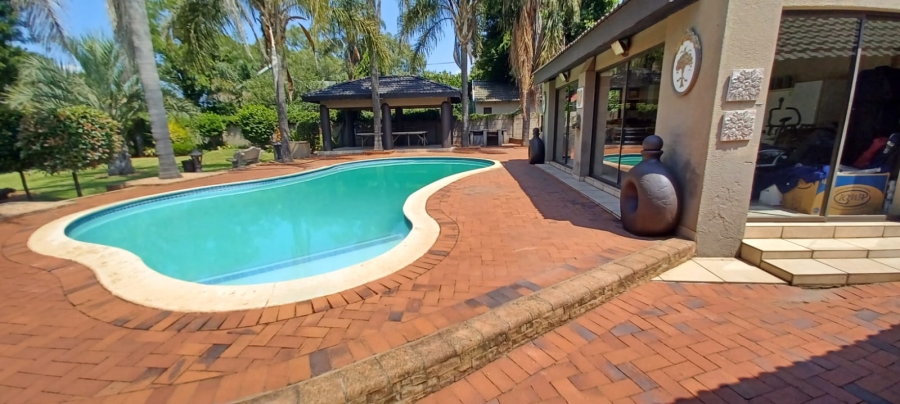 3 Bedroom Property for Sale in Denneoord Gauteng