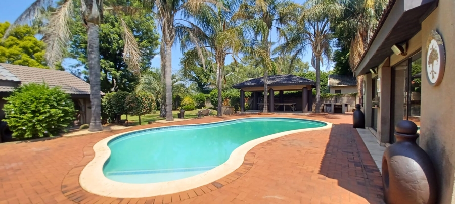 3 Bedroom Property for Sale in Denneoord Gauteng