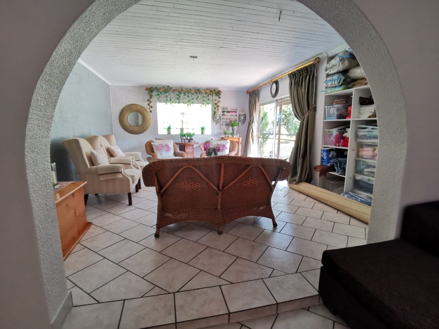 3 Bedroom Property for Sale in Denneoord Gauteng