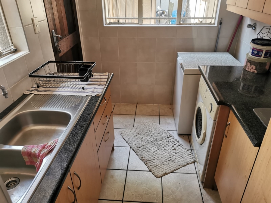 3 Bedroom Property for Sale in Denneoord Gauteng