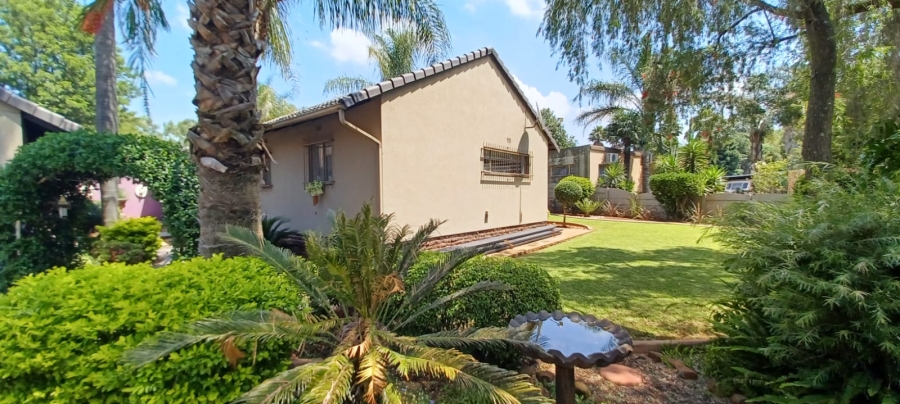 3 Bedroom Property for Sale in Denneoord Gauteng