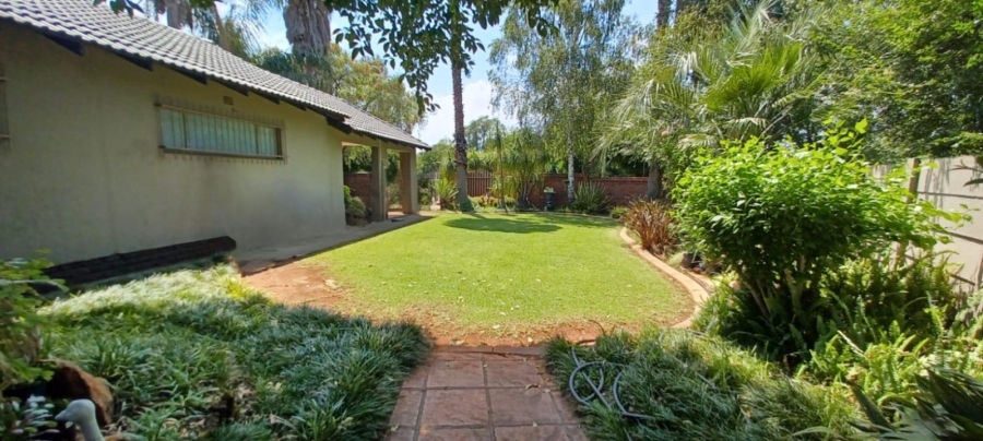 3 Bedroom Property for Sale in Denneoord Gauteng