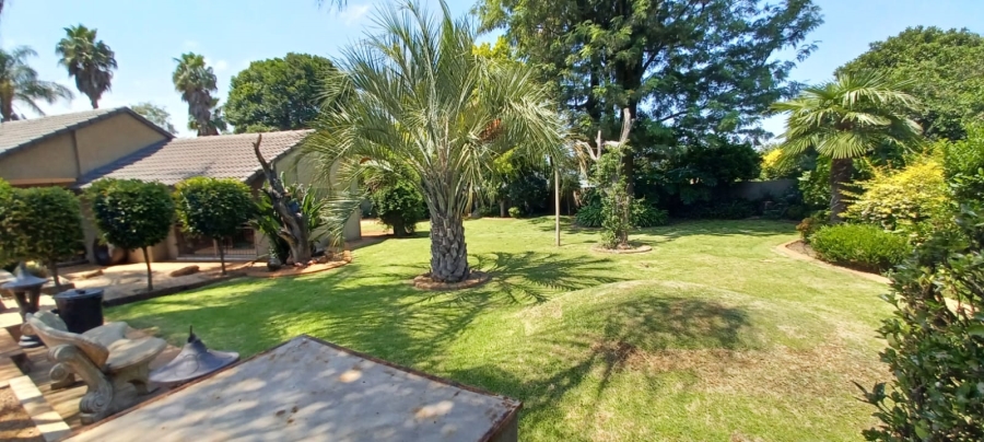 3 Bedroom Property for Sale in Denneoord Gauteng