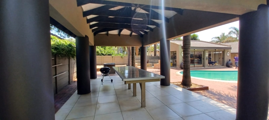 3 Bedroom Property for Sale in Denneoord Gauteng