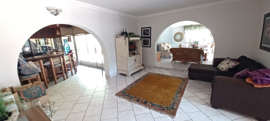 3 Bedroom Property for Sale in Denneoord Gauteng