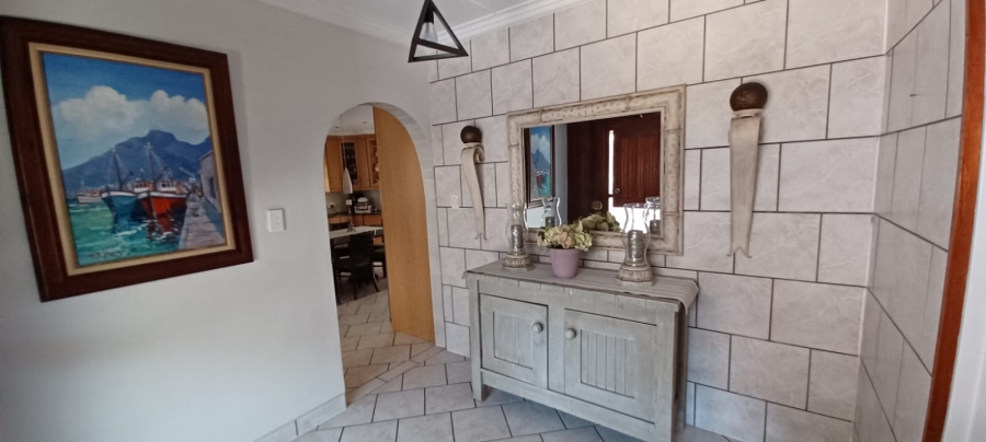 3 Bedroom Property for Sale in Denneoord Gauteng