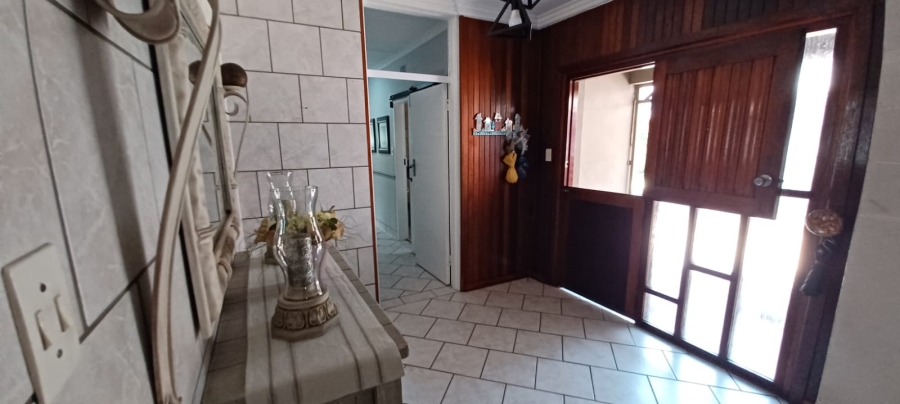 3 Bedroom Property for Sale in Denneoord Gauteng
