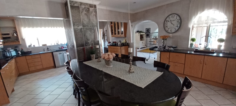 3 Bedroom Property for Sale in Denneoord Gauteng