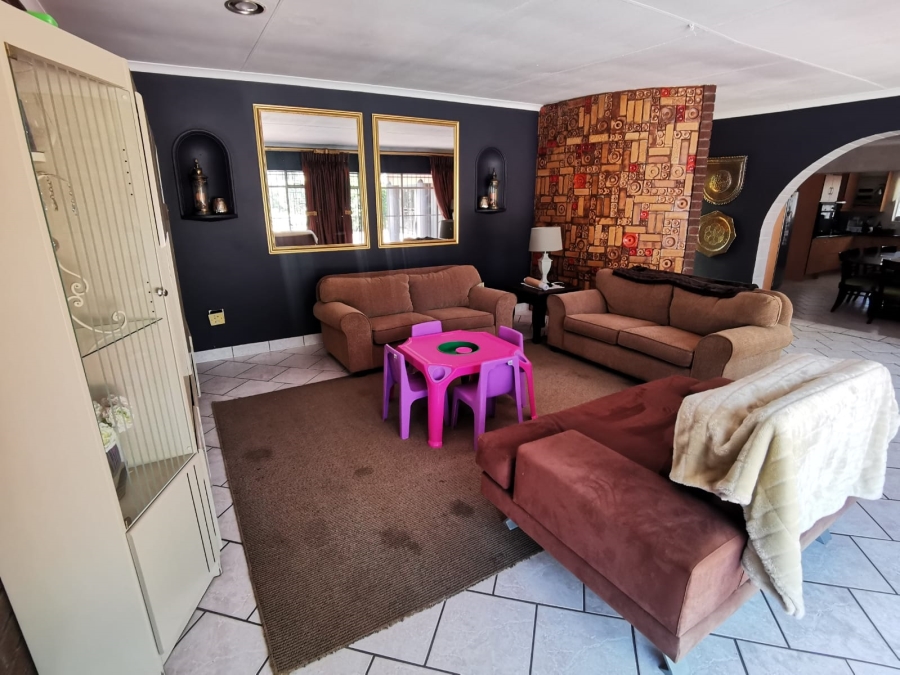 3 Bedroom Property for Sale in Denneoord Gauteng