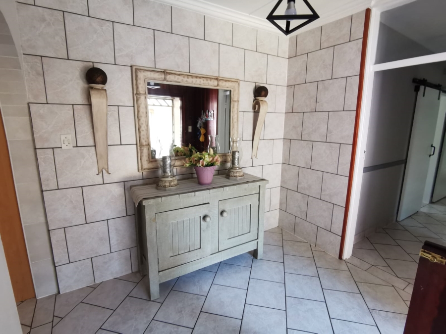 3 Bedroom Property for Sale in Denneoord Gauteng
