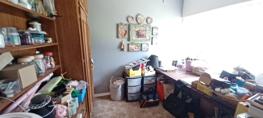 3 Bedroom Property for Sale in Denneoord Gauteng