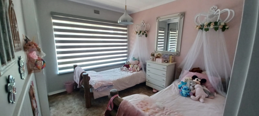 3 Bedroom Property for Sale in Denneoord Gauteng