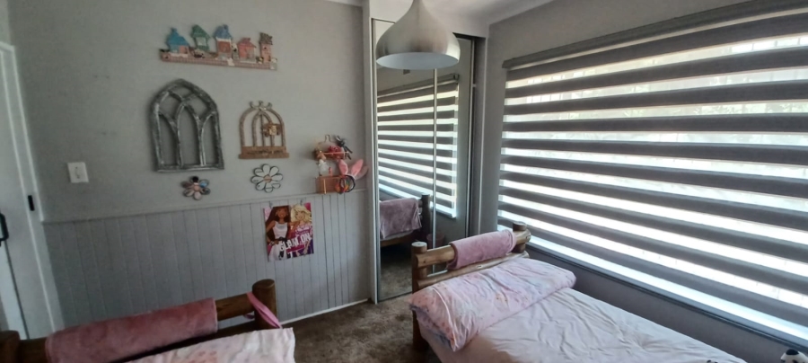 3 Bedroom Property for Sale in Denneoord Gauteng