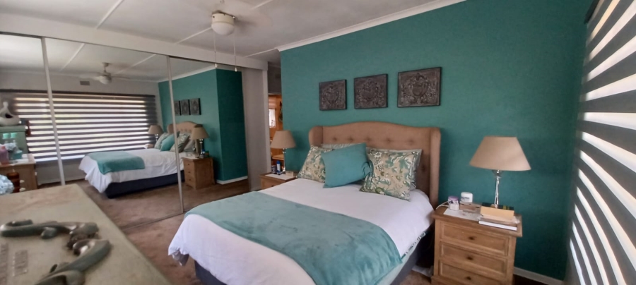 3 Bedroom Property for Sale in Denneoord Gauteng