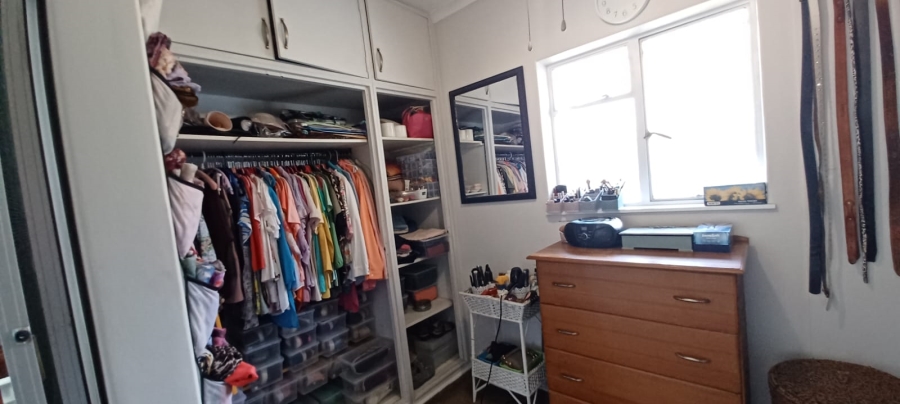 3 Bedroom Property for Sale in Denneoord Gauteng