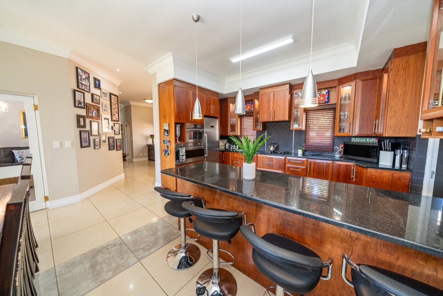 4 Bedroom Property for Sale in Waterkloof Ridge Gauteng