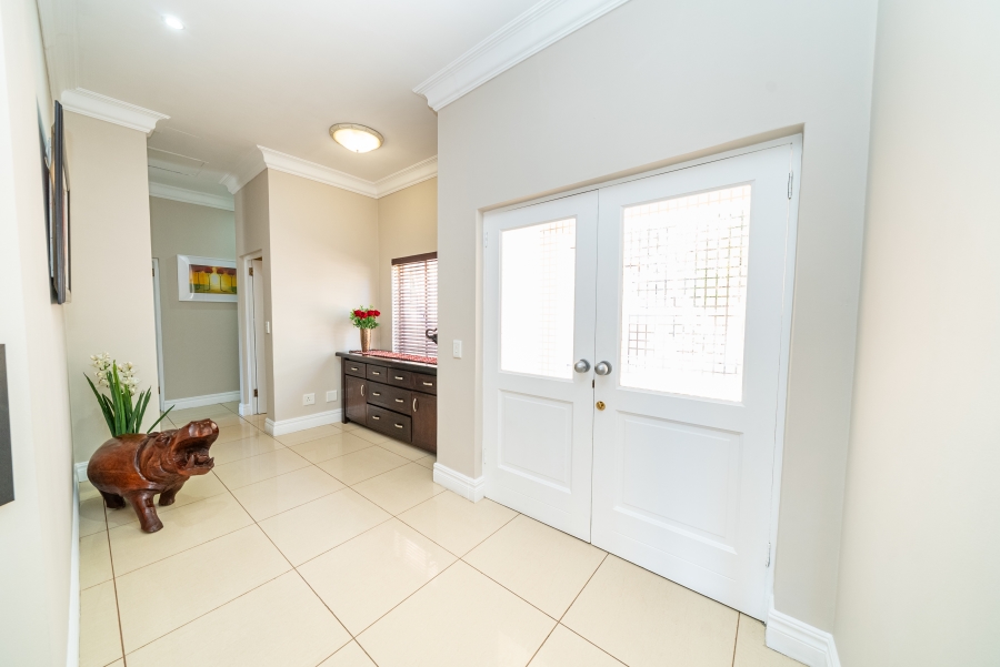 4 Bedroom Property for Sale in Waterkloof Ridge Gauteng