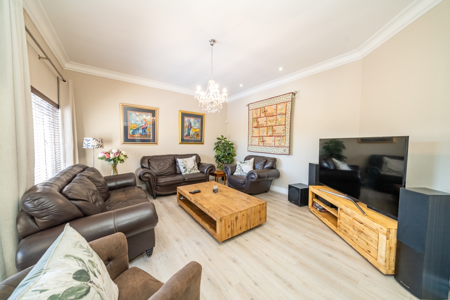 4 Bedroom Property for Sale in Waterkloof Ridge Gauteng