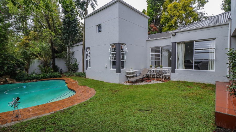4 Bedroom Property for Sale in Magaliessig Gauteng