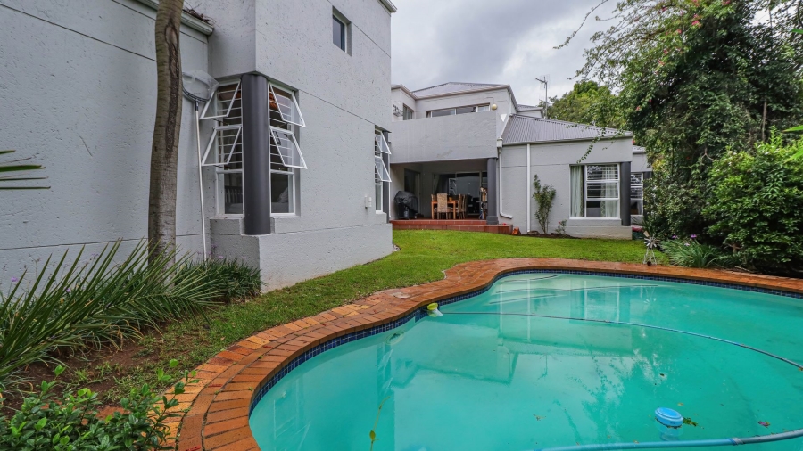 4 Bedroom Property for Sale in Magaliessig Gauteng