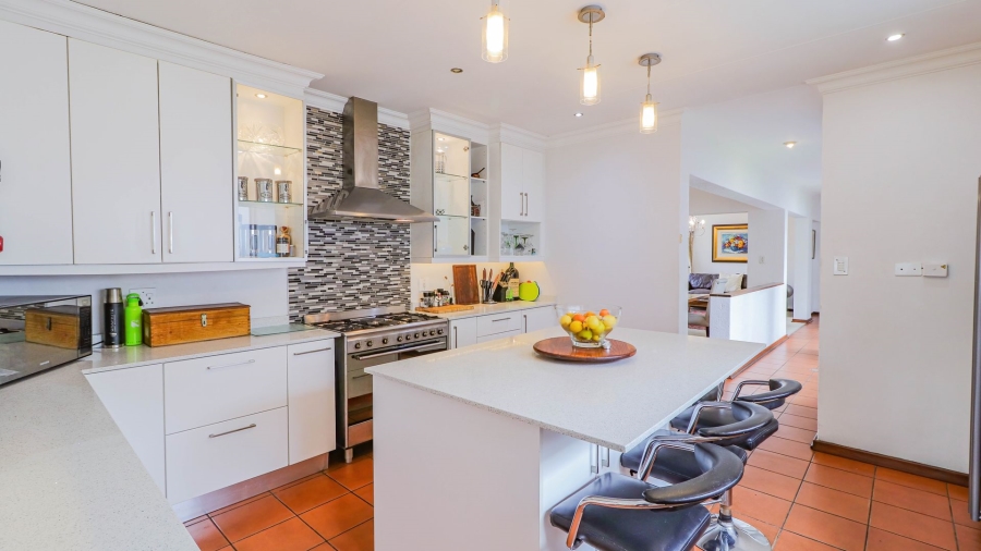 4 Bedroom Property for Sale in Magaliessig Gauteng