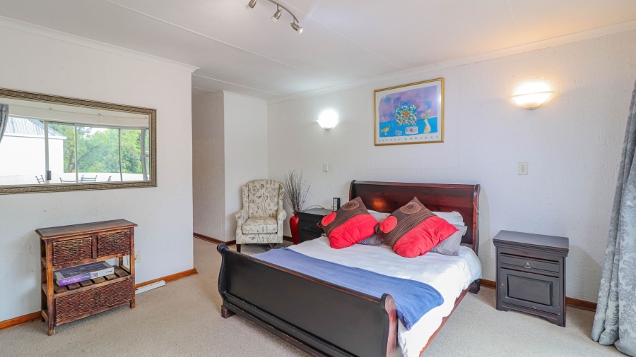 4 Bedroom Property for Sale in Magaliessig Gauteng