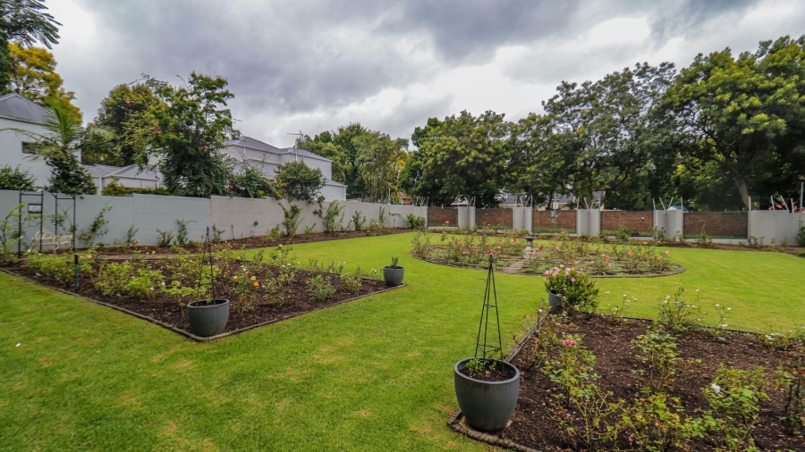 4 Bedroom Property for Sale in Magaliessig Gauteng