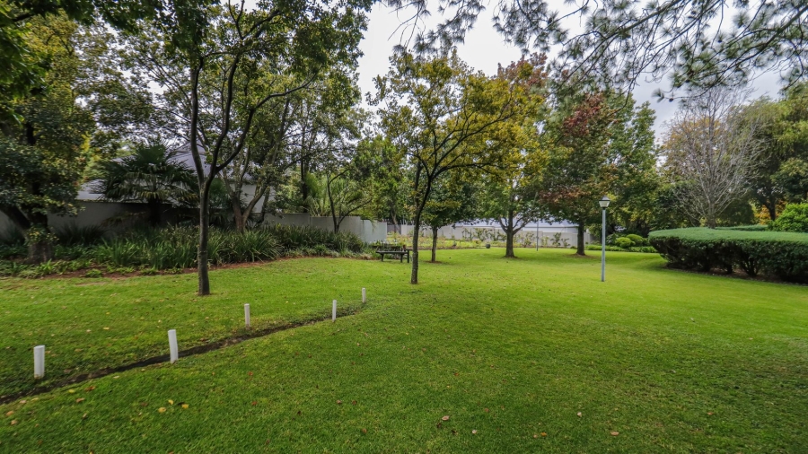 4 Bedroom Property for Sale in Magaliessig Gauteng