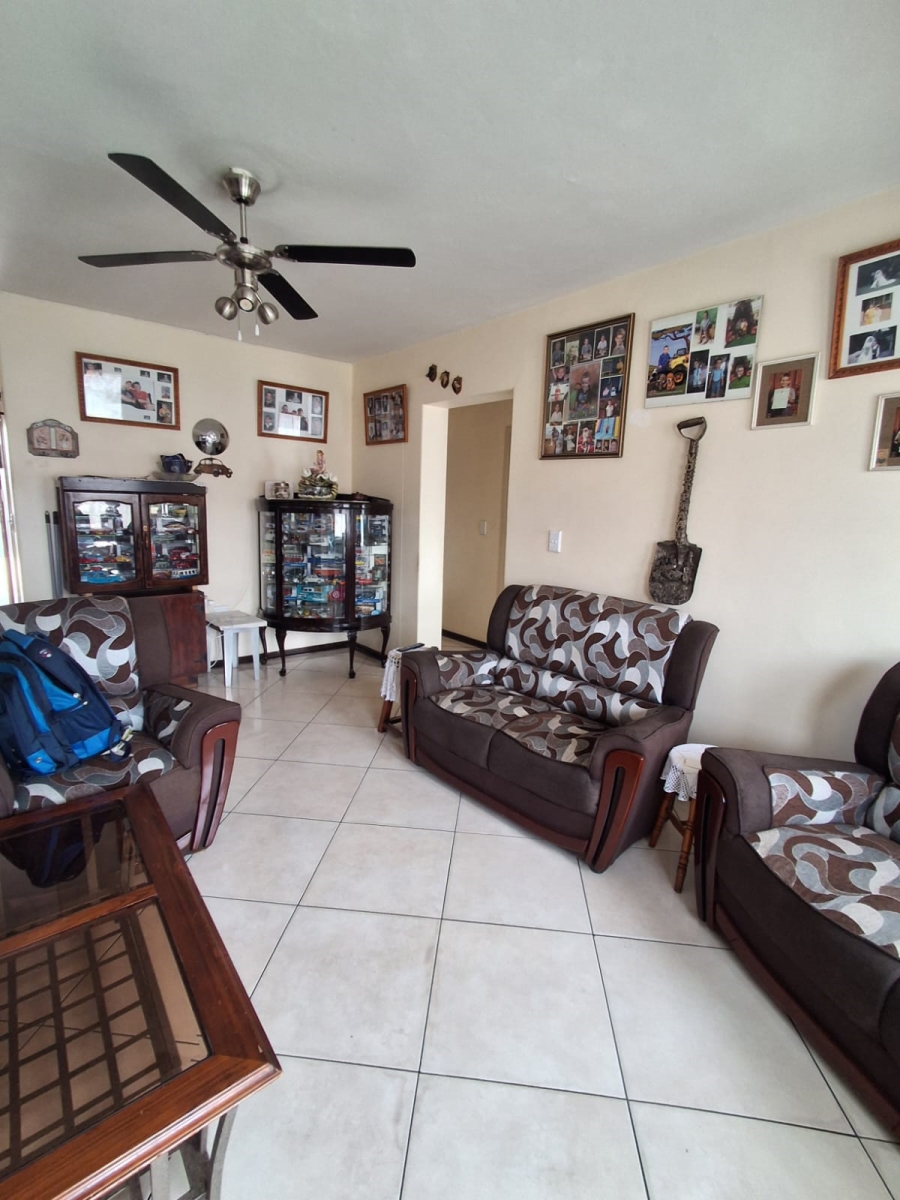 2 Bedroom Property for Sale in Three Rivers Gauteng