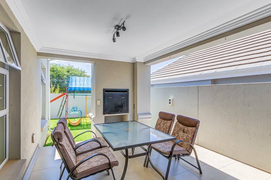 3 Bedroom Property for Sale in Broadacres Gauteng