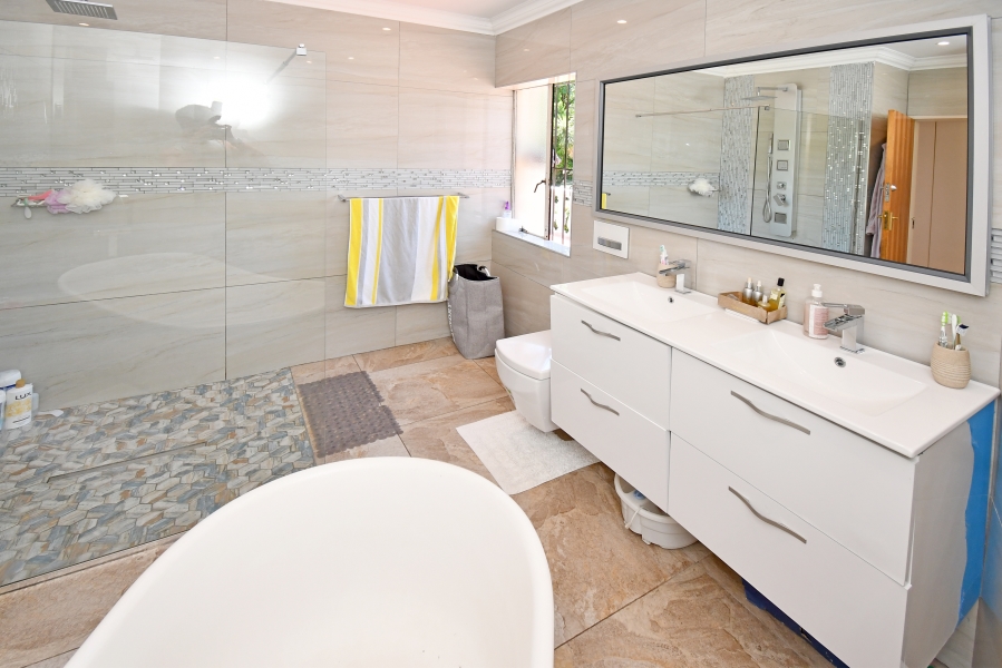 3 Bedroom Property for Sale in Randjesfontein A H Gauteng