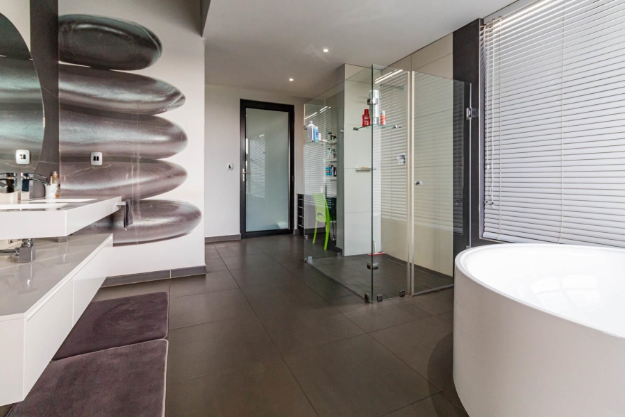 4 Bedroom Property for Sale in Copperleaf Estate Gauteng