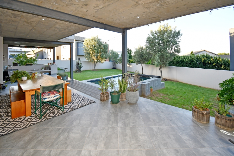 4 Bedroom Property for Sale in Copperleaf Estate Gauteng