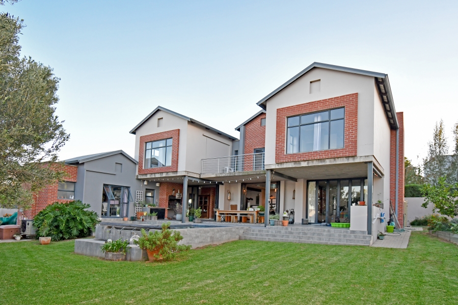 4 Bedroom Property for Sale in Copperleaf Estate Gauteng