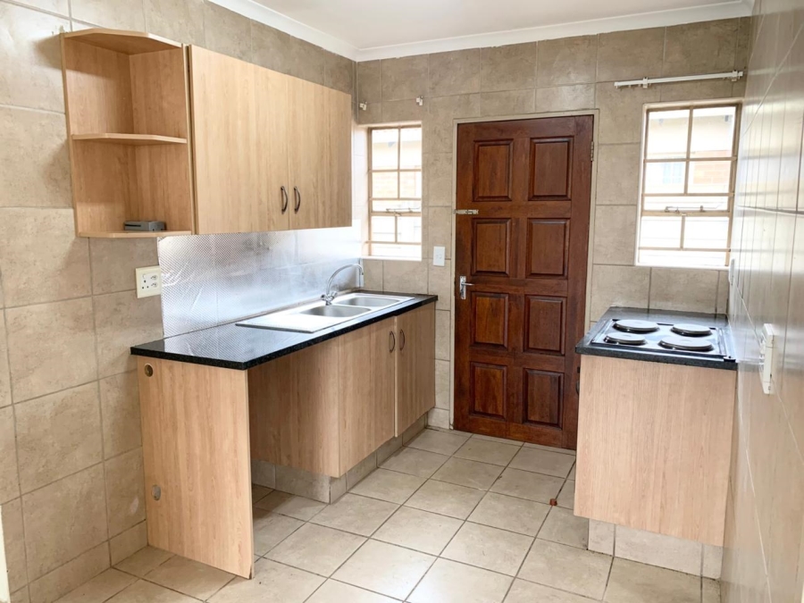 3 Bedroom Property for Sale in Olievenhoutbosch Gauteng
