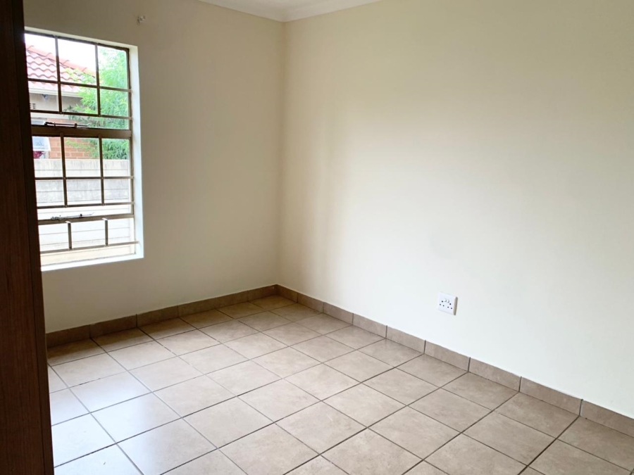3 Bedroom Property for Sale in Olievenhoutbosch Gauteng