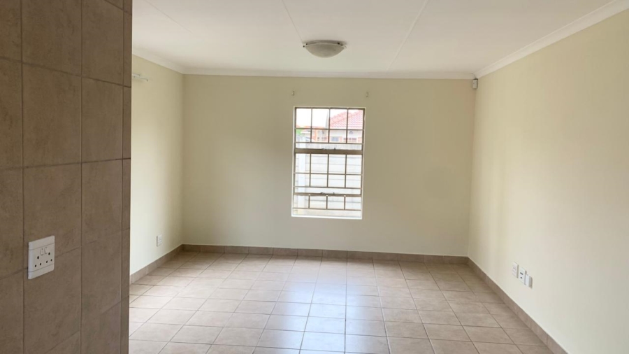 3 Bedroom Property for Sale in Olievenhoutbosch Gauteng