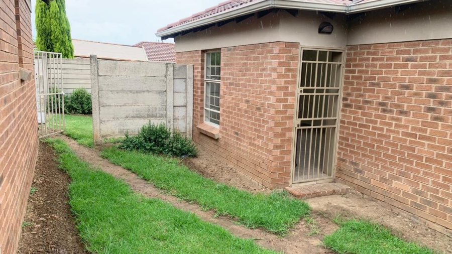 3 Bedroom Property for Sale in Olievenhoutbosch Gauteng