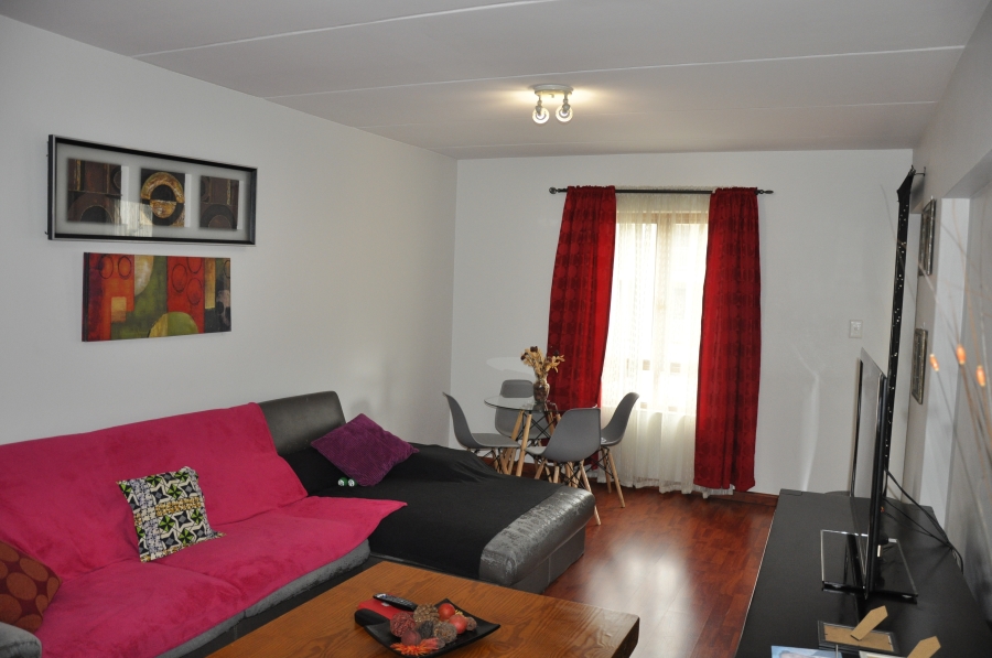 To Let 2 Bedroom Property for Rent in Noordwyk Gauteng