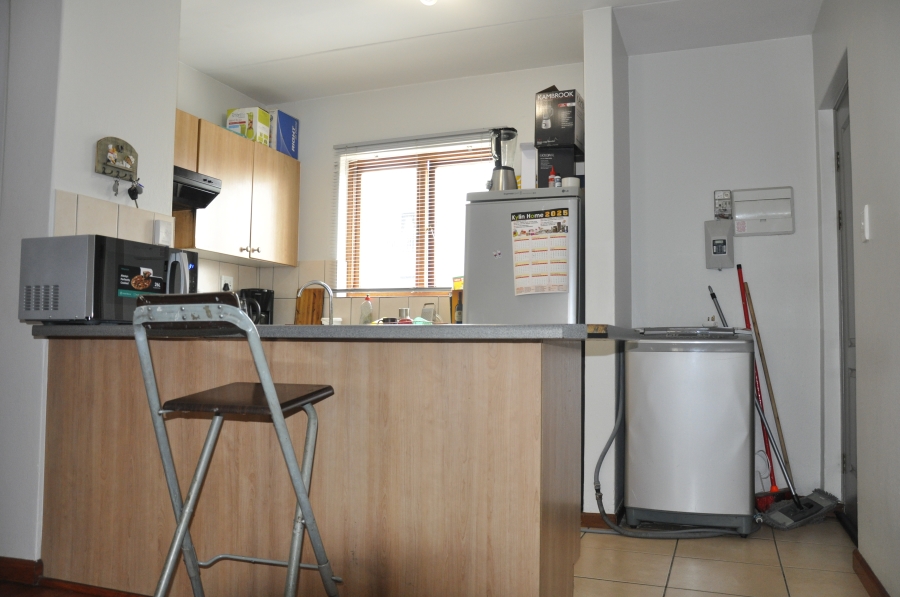 To Let 2 Bedroom Property for Rent in Noordwyk Gauteng