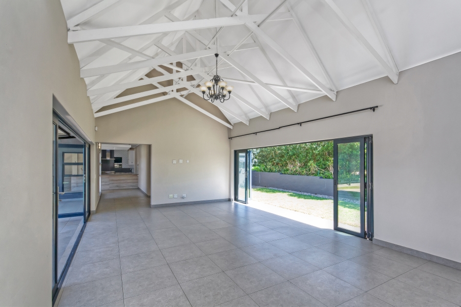 4 Bedroom Property for Sale in Waterfall Country Estate Gauteng
